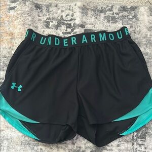 Under Armour Black and Green Athletic Shorts Lightweight Performance